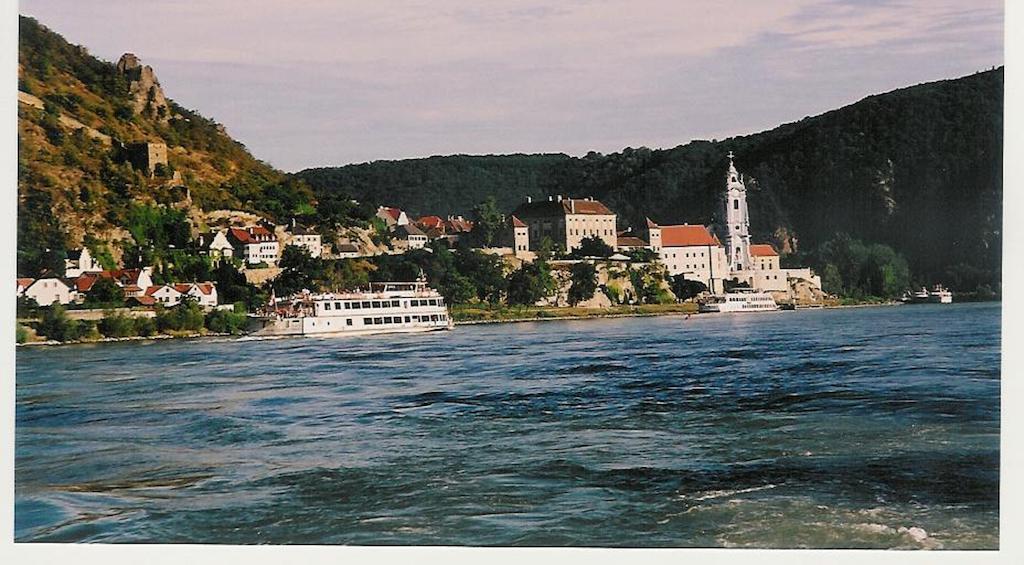 Winzerhof - Gaestehaus Stoeger Дюрнштайн Экстерьер фото